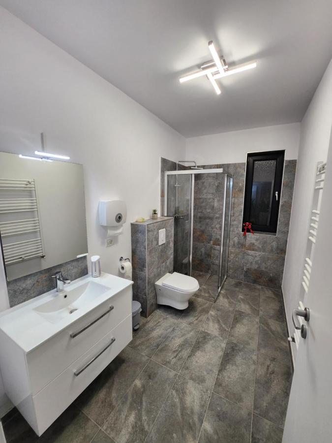 Armina'S Residence Dumbravita  Экстерьер фото